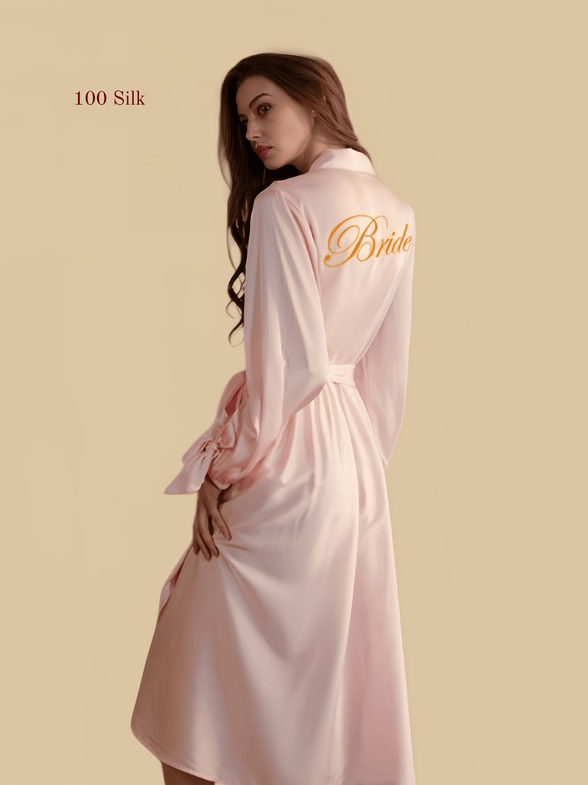 Long silk bathrobe with letter patterns