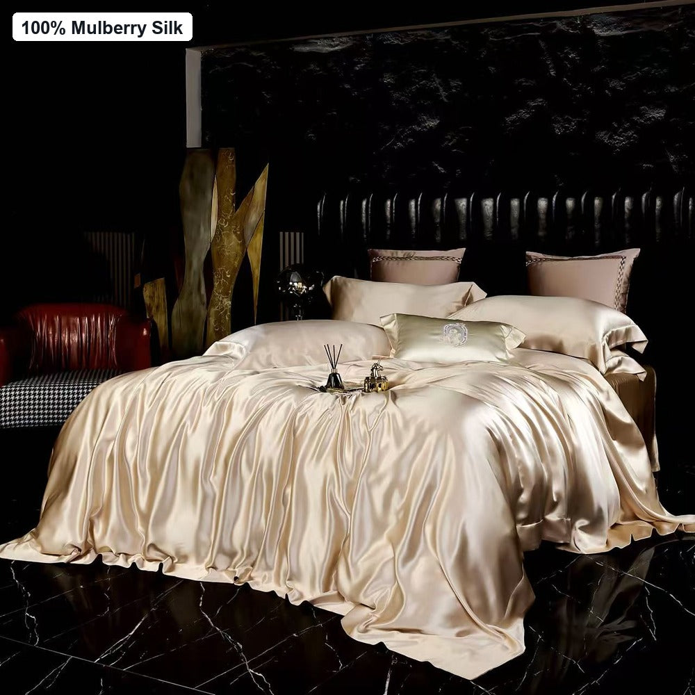 Apricot 35 momme mulberry silk 4-piece bedding set for luxury Middle East bedrooms