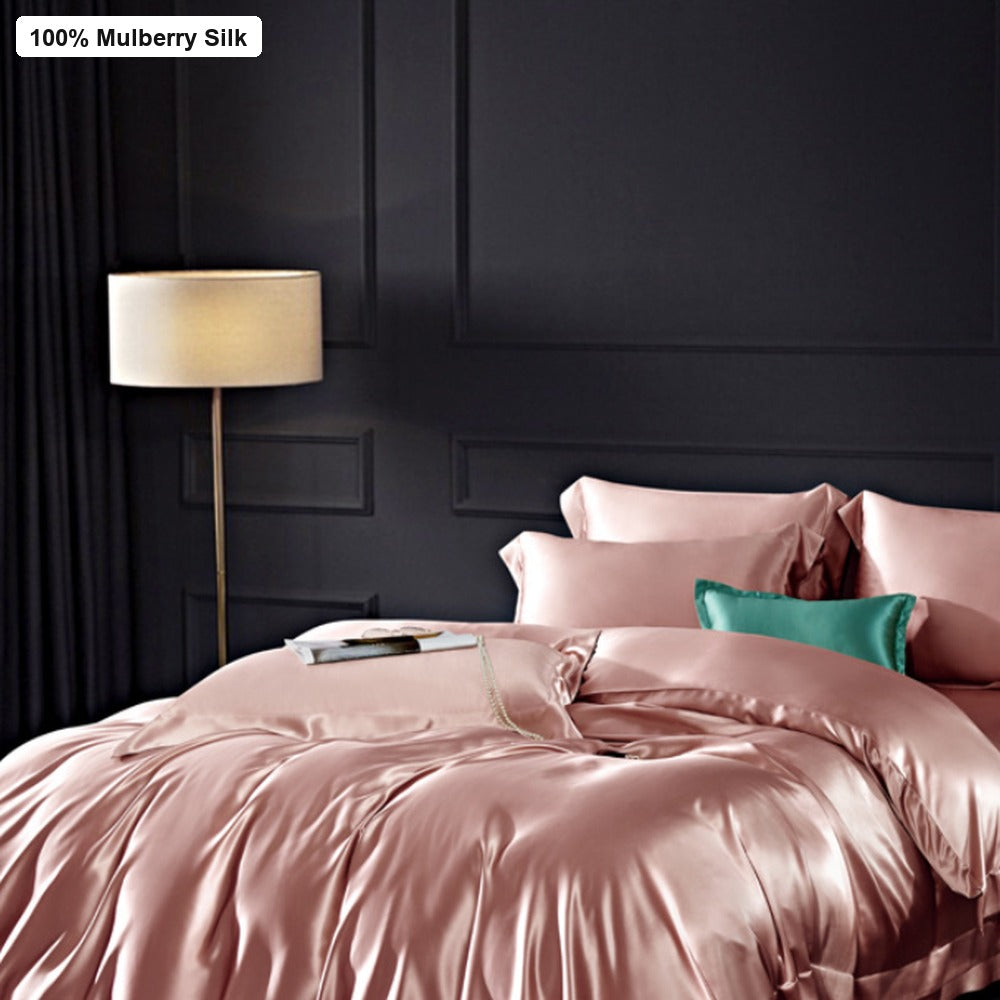 Pink 40 momme mulberry silk 4-piece bedding set without watermark for luxury Middle East bedrooms