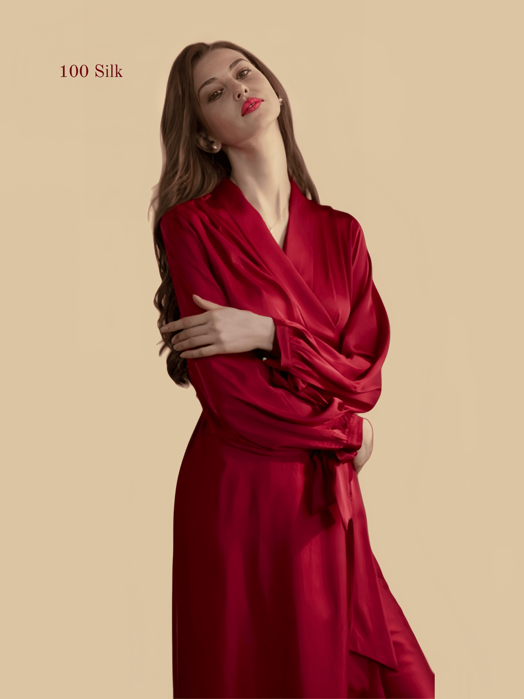 Long silk bathrobe with letter patterns