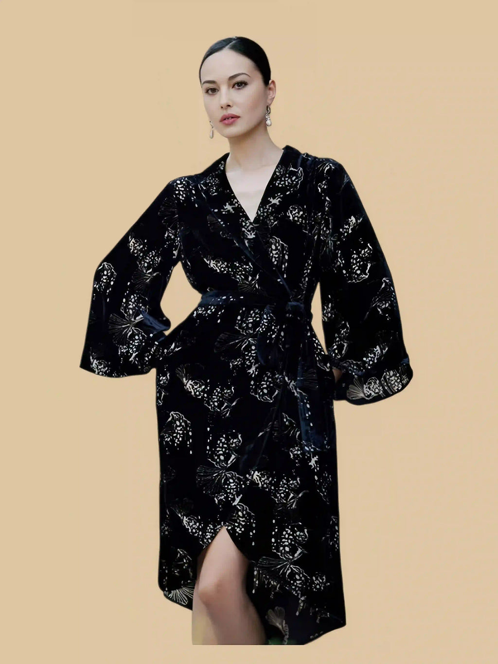 Sumptuous Black Silk Velvet Women's Bathrobe - 100% Mulberry Silk Silk Nightgown And Robe Set | Silkgala